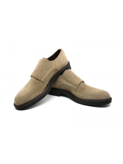 Man shoes Mod 1926 Pell. Velor Ecrù, model with double buckle closure, round toe, Made in Italy suede leather.