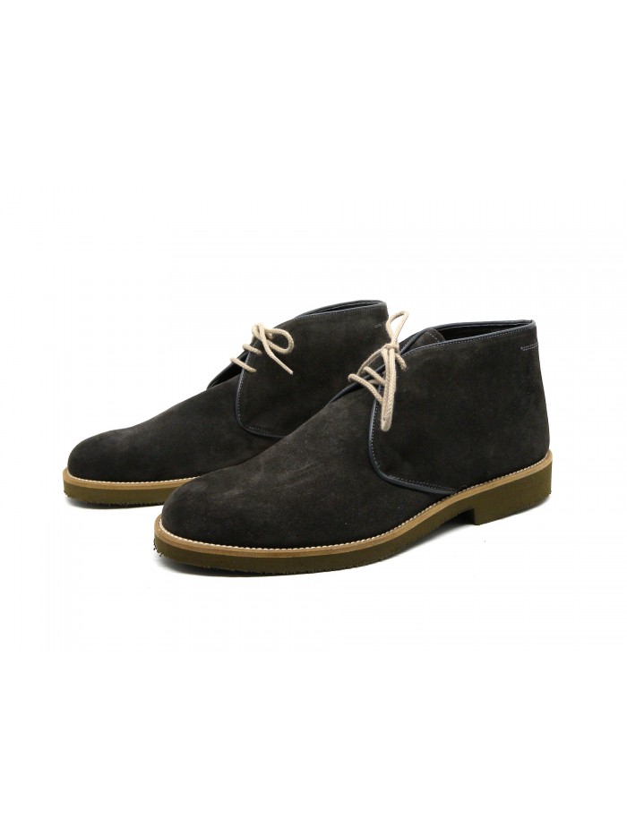 Men's shoe Art. Frank Camoscio Topo, ankle boot, round toe, contrast laces, Made in Italy suede leather.