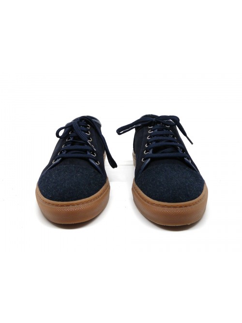 Man shoes Art. 509 Feltrus fabric, round felt tip with blue piping, contrasting caramel sole, Made in Italy suede leather.