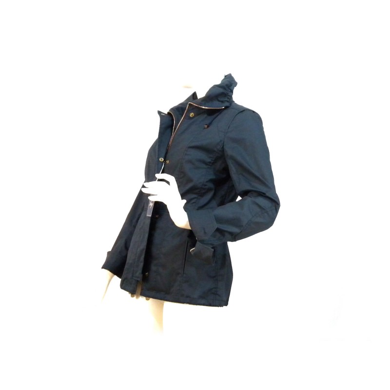 Women's jacket with drawstring at the waist and elbow patches and cuffs.