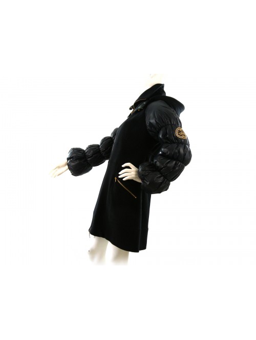 Mod. 25M8013 woman jacket, flared model, gold central zip closure,