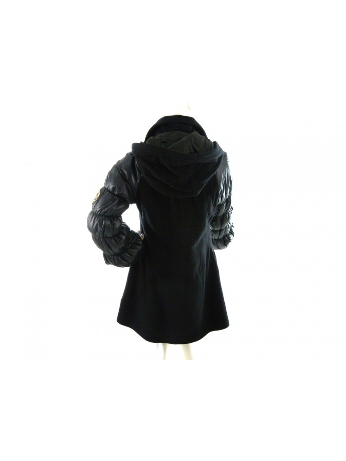 Mod. 25M8013 woman jacket, flared model, gold central zip closure,