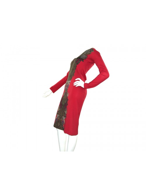 Women's dress Mod. 18954, slim long sleeve model, central cashmere decoration on a blood base.