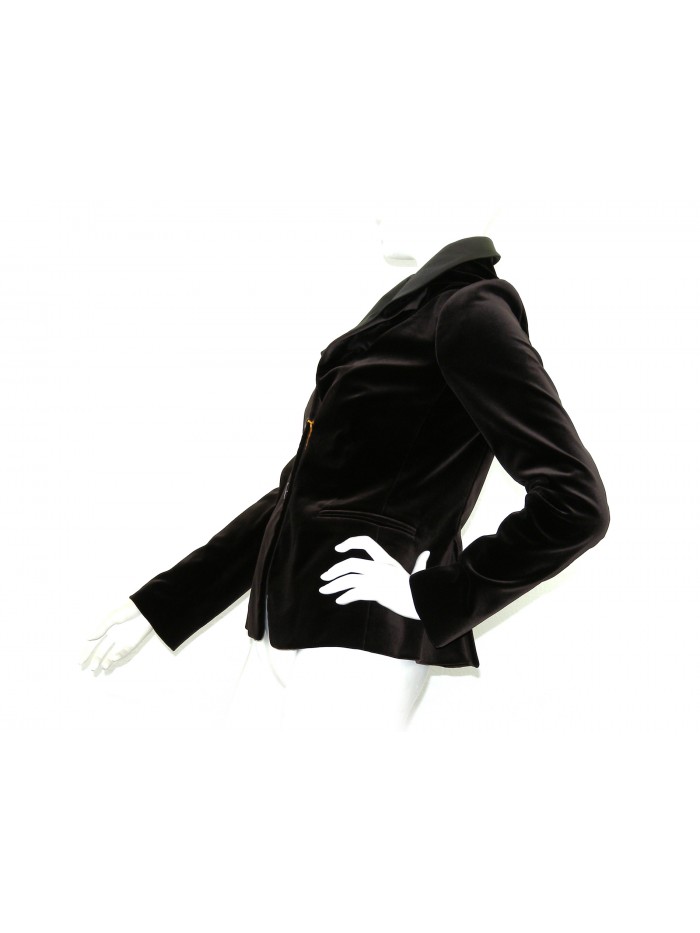 Mod. 14002 women's jacket, flared model, voluminous high collar, 2 side welt pockets, double back side slit.