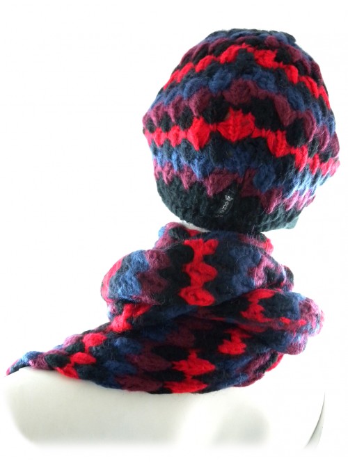 Sciarpa e Cappello con visiera solida a Maglia Larga.