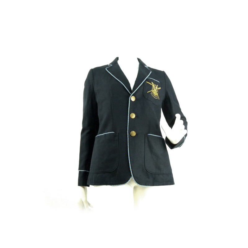 Giacca Donna Cricket Sport Coat Wov taglio maschile slim con stemma sul taschino e bordino decorativo a contrasto bianco/blu. Giacca Donna Cricket Sport Coat Wov taglio maschile slim con stemma sul taschino e bordino decorativo a contrasto bianco/blu.